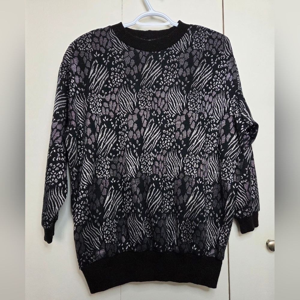 Chic Black and Purple Women's Sweatshirt